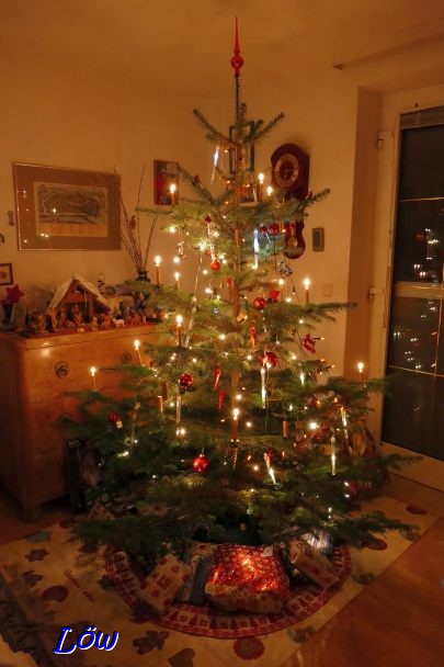 24.12.2023 - Weihnachtsbaum zuhause